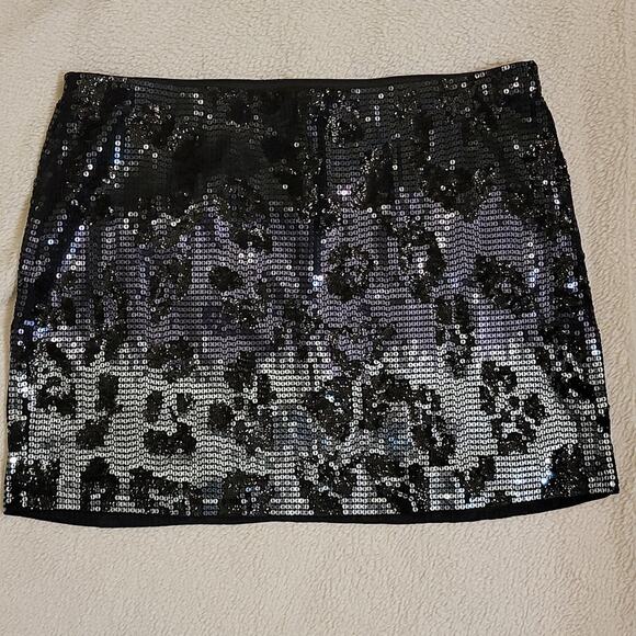 Express Sequin Mini Skirt Small - Picture 2 of 5